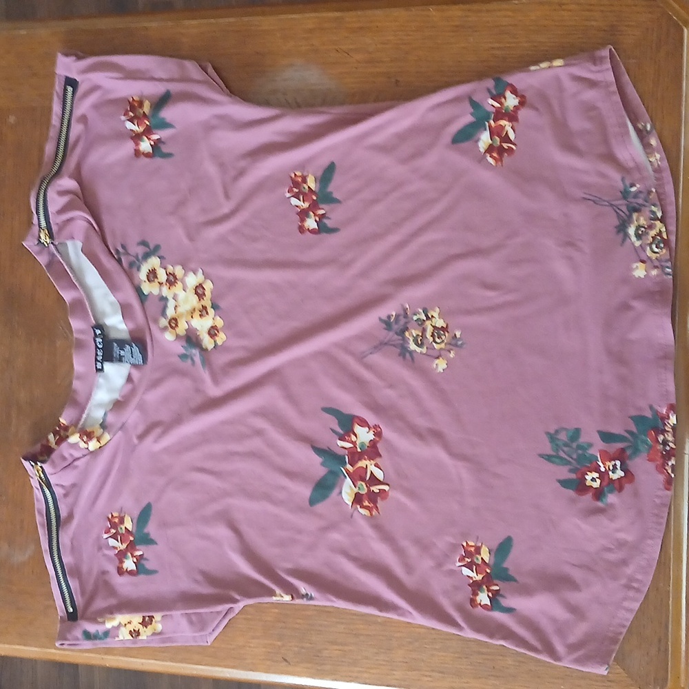 Bae City Short Sleeve Floral Top in Mauve and Yellow